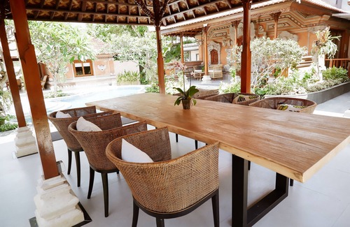 Ubud House | Artful & Cultural Living at Superior Balinese Room in Ubud