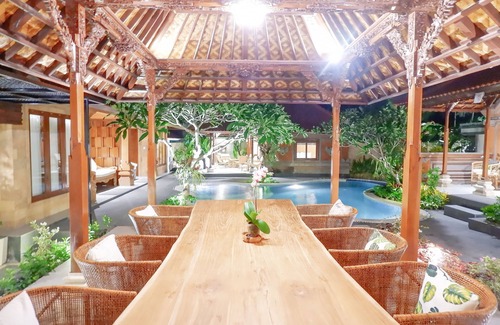 Ubud House | Artful & Cultural Living at Superior Balinese Room in Ubud