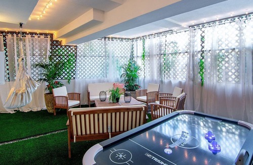 Pico - Robertson Apartment | Artfully arranged, open and inviting 2 bedroom suite with a private yard.