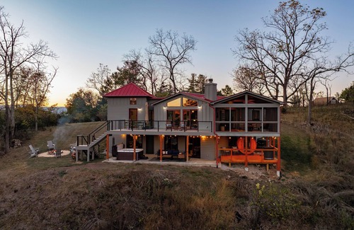 Lost River House | ArtHaus | Modern Mountaintop Oasis + Nature Spa