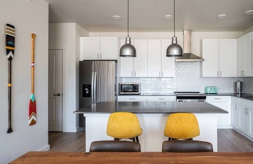Livingston Condo | Artist Inspired Loft at Yellowstone Bend.