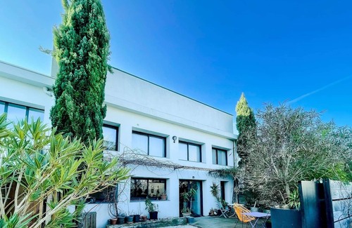 L'Isle-sur-la-Sorgue Villa | artist loft