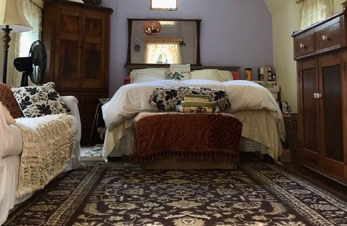 White Sulphur Springs Cabin | Artist Retreat in New York: Cabin 1