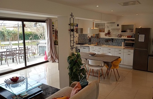 Cabries House | Artist's house in Cabriès