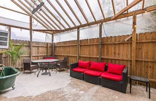 Downtown St. Louis Apartment | Artist Warehouse Suite - Downtown St. Louis - Warehouse Sleeps up 6 - 20