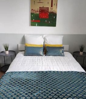 Douai Villa | Artiste