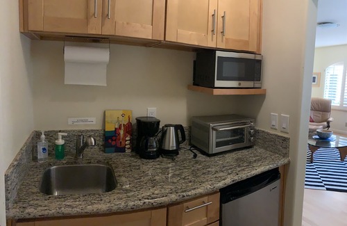 La Jolla Alta Apartment | Artistic Private 1 Bedroom Apartment "Via Bella" La Jolla, California