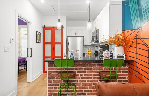 Union City House | Artistic Retreat 10 min to Airport & near Downtown