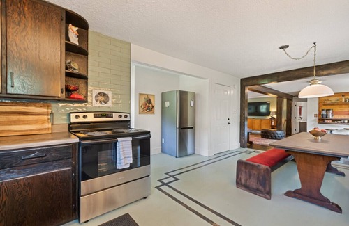 Waynesville House | Artistically furnished Creekside House with Pond