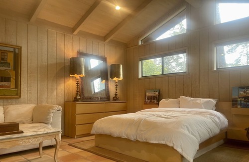 Monterey Cottage | ARTISTS RETREAT - 17 mile drive Pebble Beach