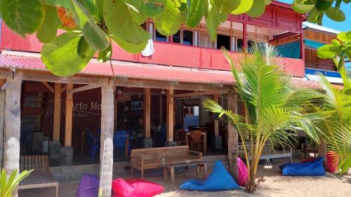Bunaken House | Arto Moro Bunaken