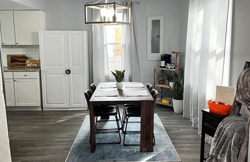 Mosby House | Artsy 3-Bedroom Home with Free Tesla Charger