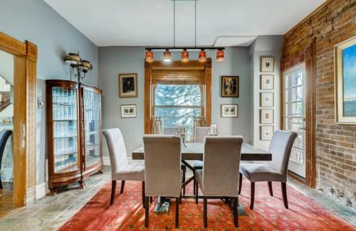 Whittier House | Artsy Victorian Great Location And Amazing Outdoor Space