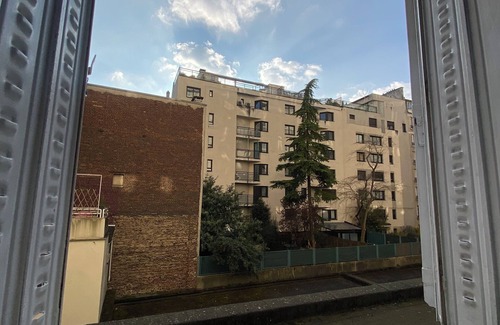 Republique–Point-du-Jour Apartment | Arty studio