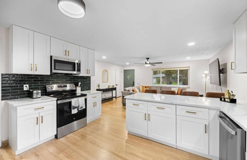 Arvada Plaza Area House | Arvada Oasis | Hot Tub | Huge Yard