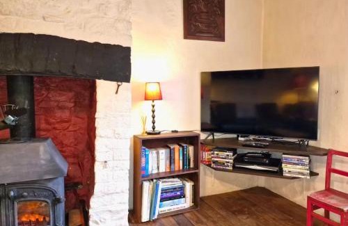 Llandyssiliogogo House | Arwel Llangrannog