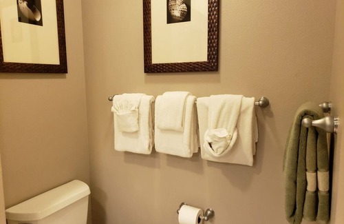 Las Vegas Resort | As low as $59/nt CES weekend special at Tahiti Village - 4 guests on the Strip