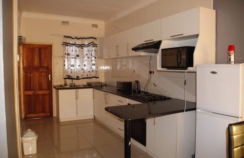 Livingstone Apartment | Asante Apartments