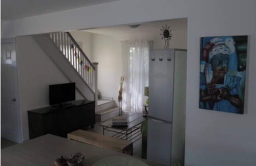 Asbury Park House | Asbury Park Cozy Contemporary Cottage