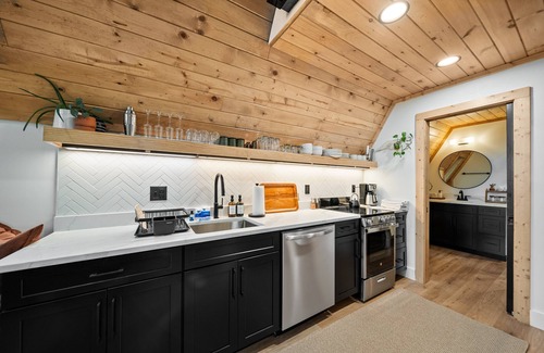 Boone House | Ascent A-Frame Modern Treehouse with Hot Tub and Views