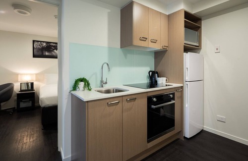Ascot House | Ascot Budget Residences – Close to Brisbane Airport & Racecourses