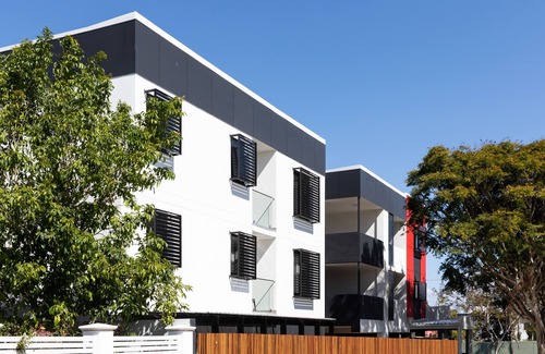 Ascot House | Ascot Budget Residences – Close to Brisbane Airport & Racecourses