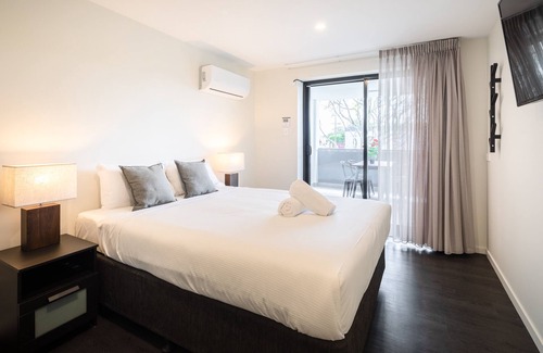 Ascot House | Ascot Budget Residences - Close to Brisbane Airport & Racecourses
