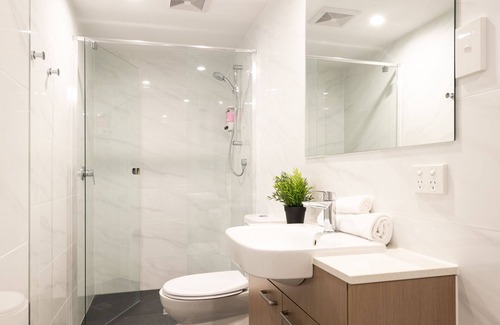Ascot House | Ascot Budget Residences - Close to Brisbane Airport & Racecourses
