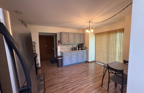 Long Pond Cabin | Ash Cottage in Poconos near Camelback & Kalahari