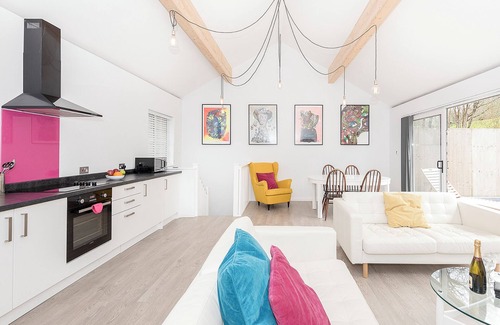 Looe Cottage | Ash Cottage is a newly renovated, two-storey cottage.