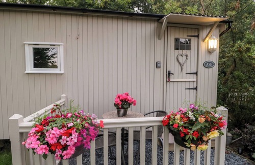 Haverthwaite Cottage | ASH, pet friendly, with a garden in Newby Bridge