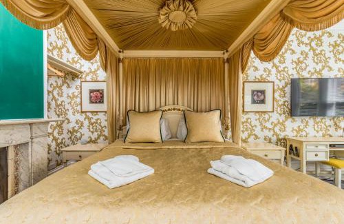 Portsmouth House | Ashbys Accommodation & Spa hire