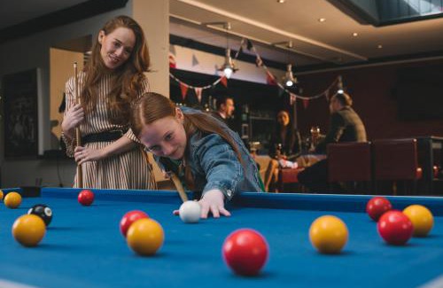 Portsmouth House | Ashbys Accommodation & Spa hire