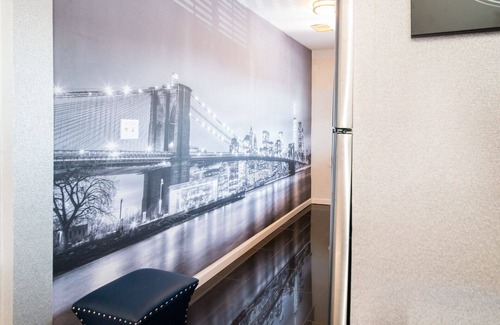 Queens Apartment | Ashescove! Only 5 min from JFK airport