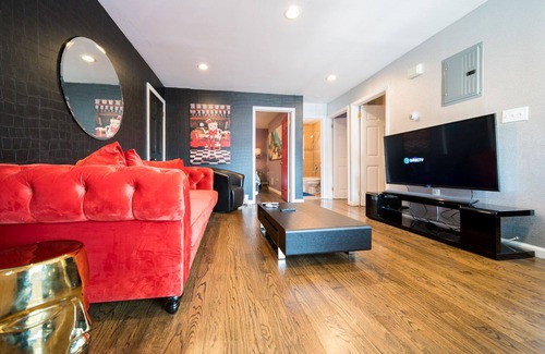 Queens Apartment | Ashescove! Only 5 min from JFK airport