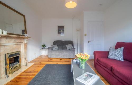Coatbridge Apartment | Ashgrove House - 3 bedroom