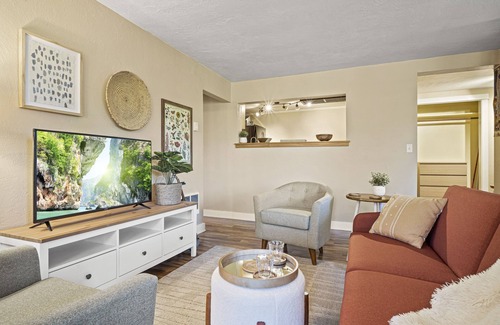 Ashland Apartment | Ashland Boho-Chic with a Yard