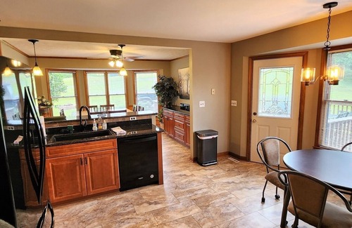 Luray Cabin | Ashleyrose on the River | 4 Bed, 3 Bath