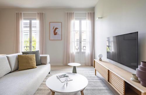 L'Antiga Esquerra de l'Eixample Apartment | Aspasios Garden Apartments