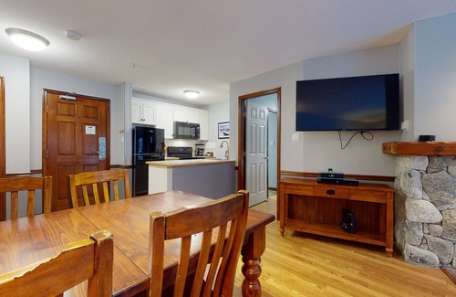 Upper Village Condo | Aspen #120 Prime Ski-in Ski-out Location! Pool, Hot tubs, BBQ, sleeps 6