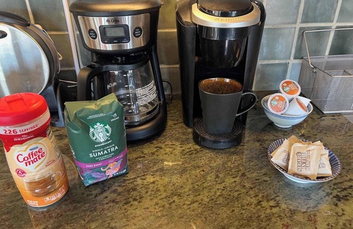 Brush Creek Village Ski Chalet | Aspen Extended Stay Chalet, Stunning Mtn Views, 2 BR Family Retreat