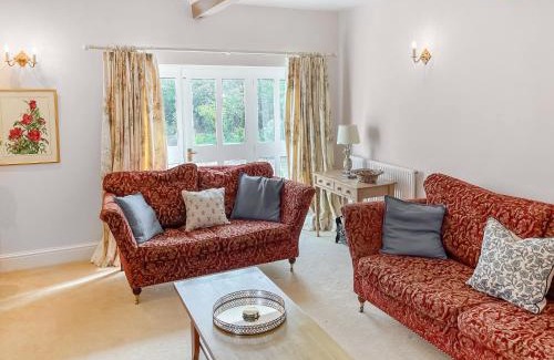 Thirsk House | Aspen Grove Lodge