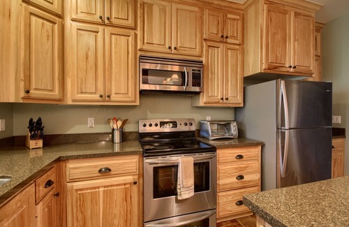 Fish Camp House | Aspen House in Fish Camp- 2 Miles from Yosemite's South Entrance!