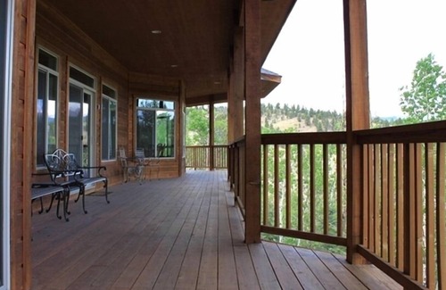 Victor House | Aspen Lakehouse (in Victor, Co)