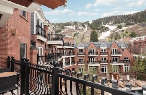 Downtown Resort | Aspen Mountain Residences, Pool-Hot Tub, Fireplace