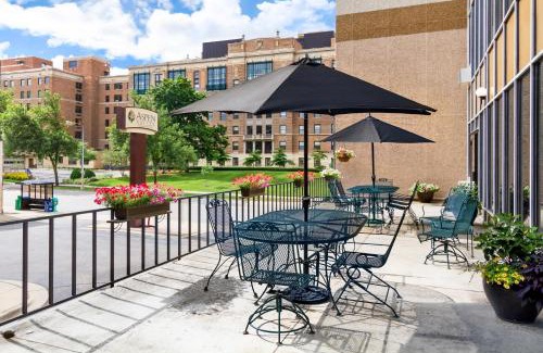 Kutzky Park Hotel | Aspen Select