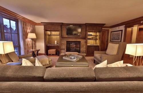 Downtown Apartment | Aspen St Regis Residence Club 3 Bedroom