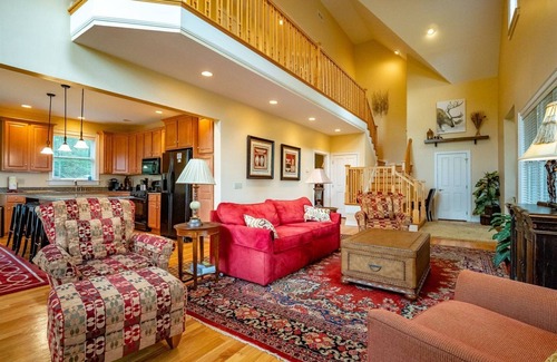 Timberline House | Aspen Village 33 - Penny LanennAspen Village 33 - Air Conditioning, Community Pool