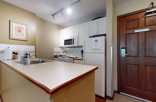 Whistler Condo | Aspens #216 Prime Ski-in Ski-out Location! Pool, Hot tubs, BBQ, sleeps 4