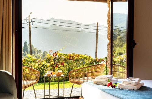 Terras de Bouro House | Assento do Cávado by House and People